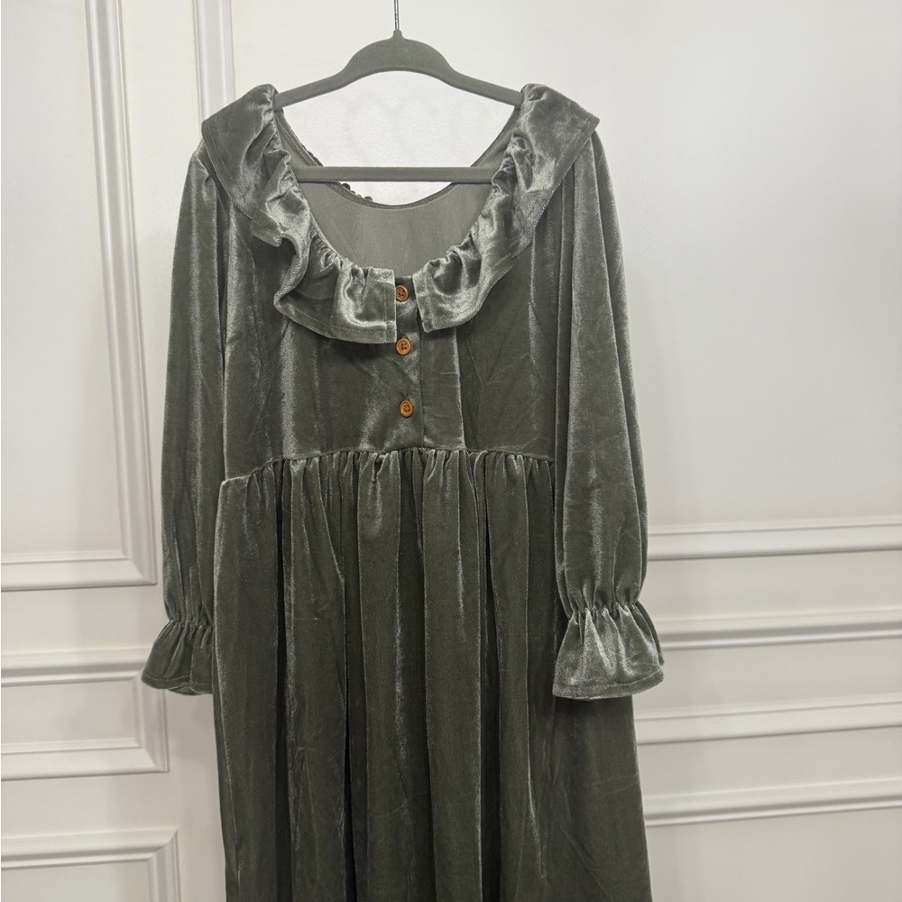 Girls Velvet Ruffle Collar Dress - Picture 2 of 5